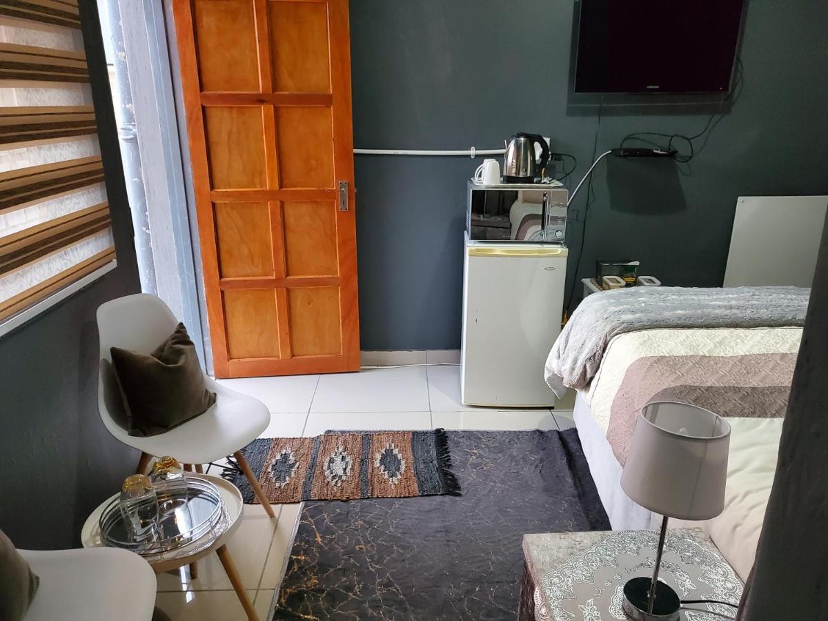 Beloved Lodge Kimberley Room photo