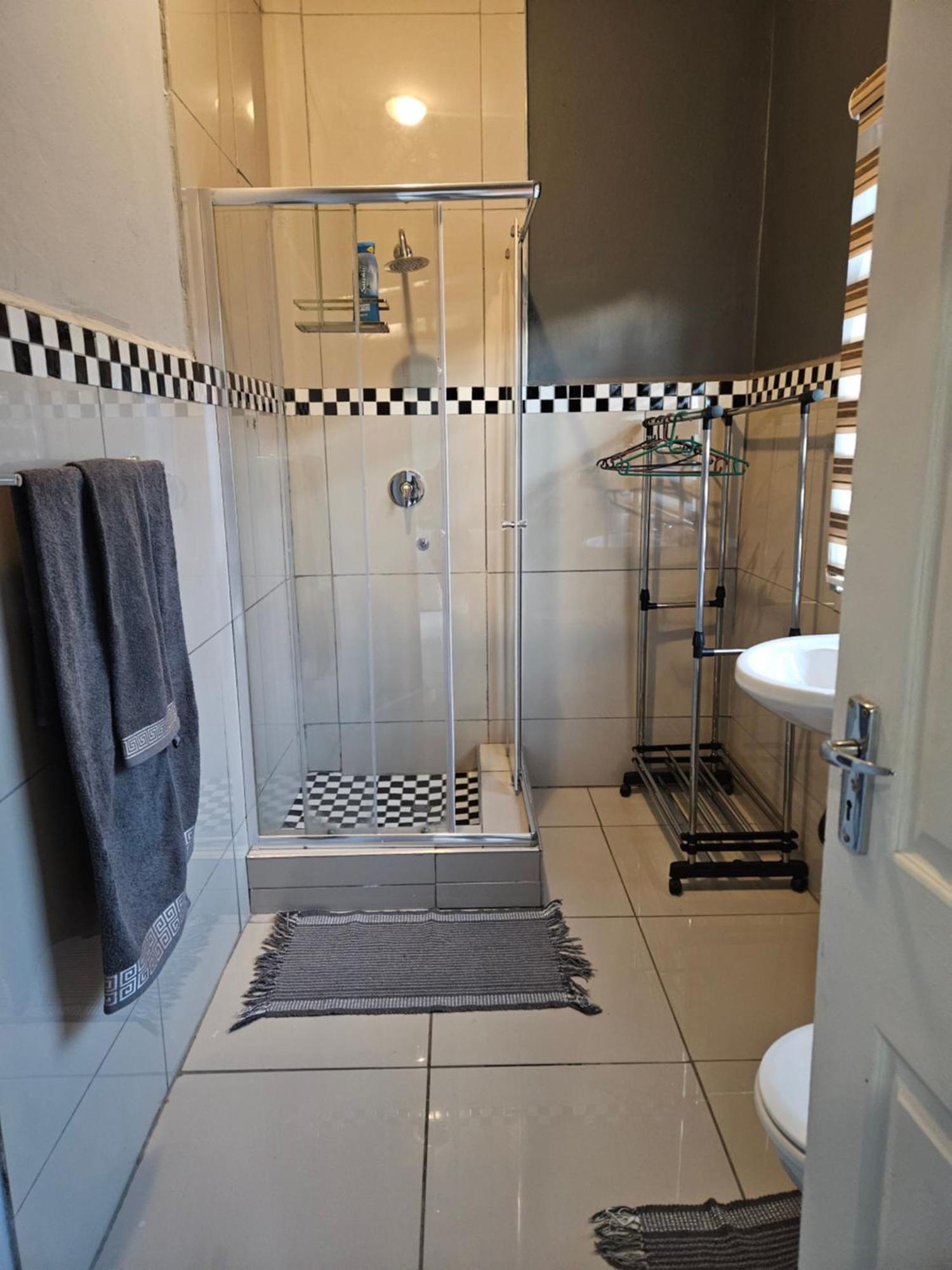 Beloved Lodge Kimberley Room photo